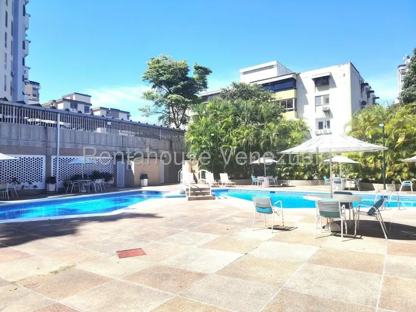 Apartamento (1 Nivel) en Alquiler en El Cafetal, Distrito Metropolitano - 17