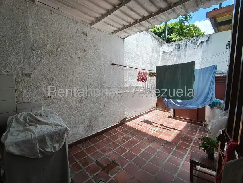 Casa (Multipes Niveles) en Venta en Prados del Este, Distrito Metropolitano - 16