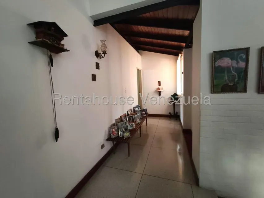 Casa (Multipes Niveles) en Venta en Prados del Este, Distrito Metropolitano - 25