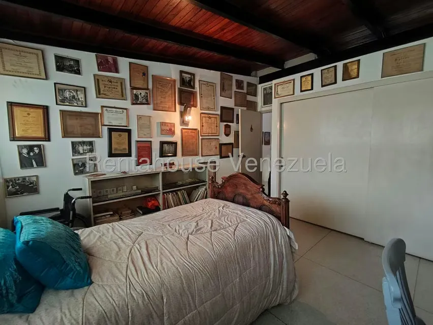 Casa (Multipes Niveles) en Venta en Prados del Este, Distrito Metropolitano - 26
