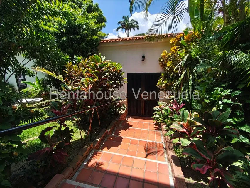 Casa (Multipes Niveles) en Venta en Prados del Este, Distrito Metropolitano - 31