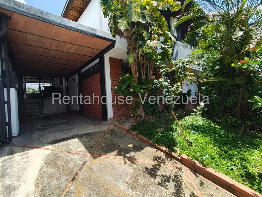 Casa (Multipes Niveles) en Venta en Prados del Este, Distrito Metropolitano - 33