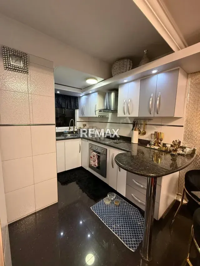 APTO EN VENTA EN LA RES. ANTONIO JOSE URB. SAN ISIDRO - 4