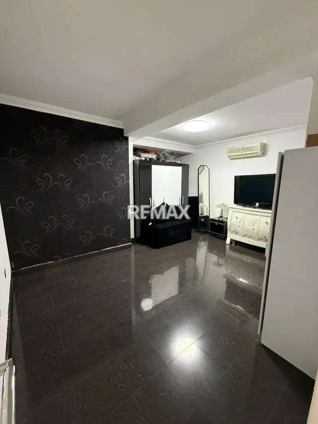 APTO EN VENTA EN LA RES. ANTONIO JOSE URB. SAN ISIDRO - 9