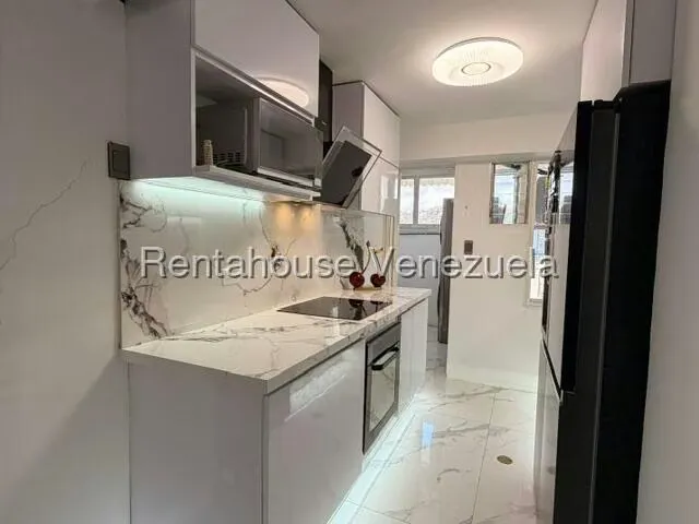 Apartamento (1 Nivel) en Venta en Quinta Crespo, Distrito Metropolitano - 2