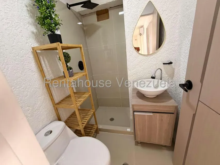 Apartamento (1 Nivel) en Venta en Quinta Crespo, Distrito Metropolitano - 18