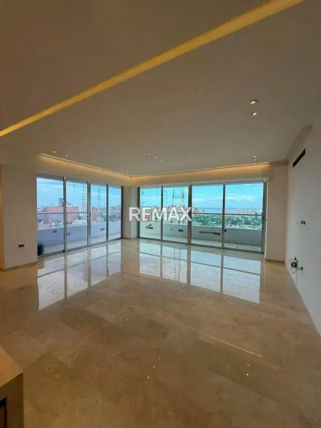 Apartamento en Venta Edif. Amarello Sector La Lago - 3