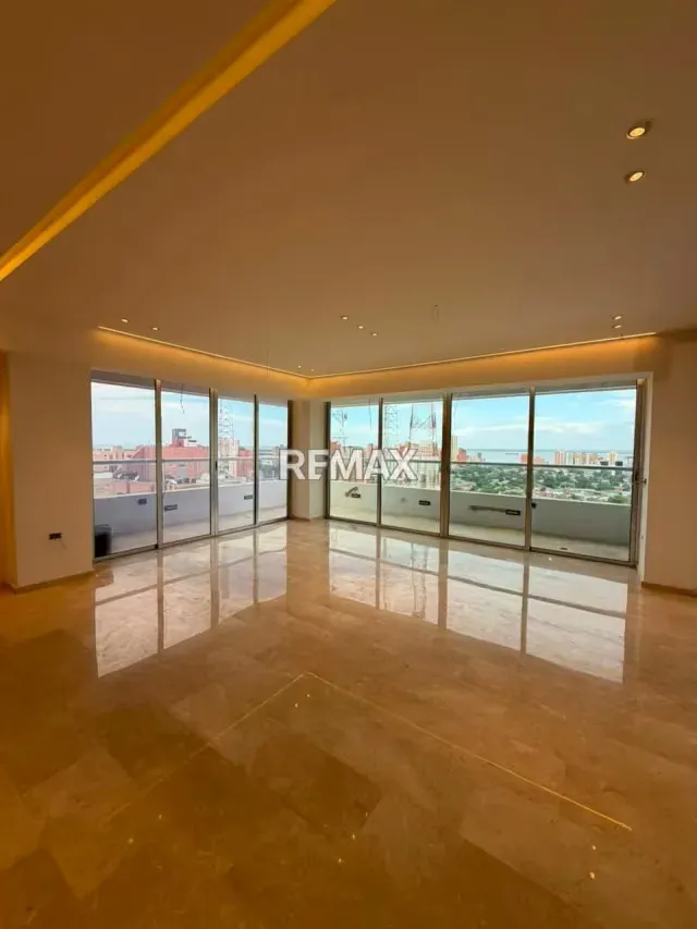 Apartamento en Venta Edif. Amarello Sector La Lago - 4