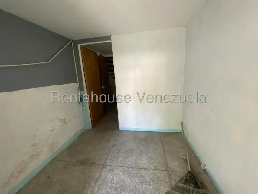 Casa (1 Nivel) en Venta en Prados del Este, Distrito Metropolitano - 26