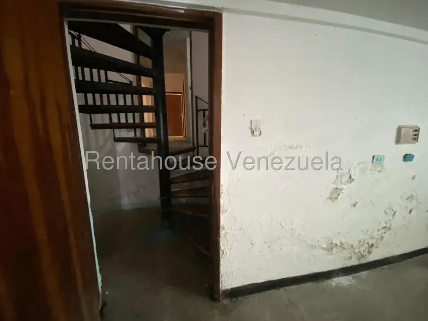 Casa (1 Nivel) en Venta en Prados del Este, Distrito Metropolitano - 30