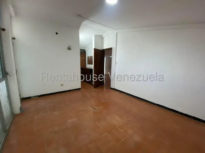 Casa (1 Nivel) en Venta en Prados del Este, Distrito Metropolitano - 68