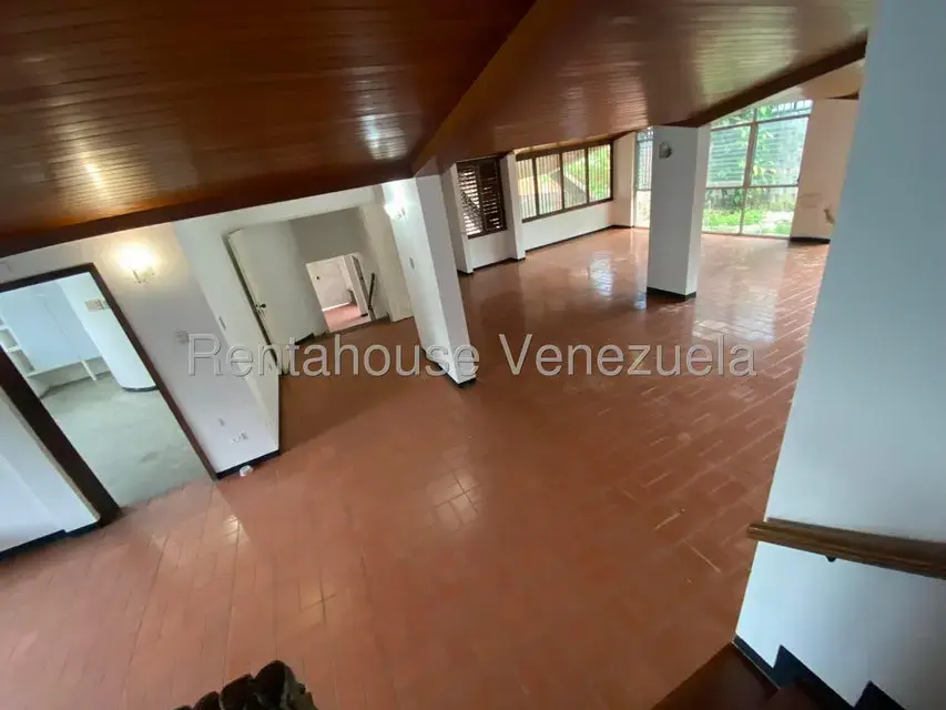 Casa (1 Nivel) en Venta en Prados del Este, Distrito Metropolitano - 76