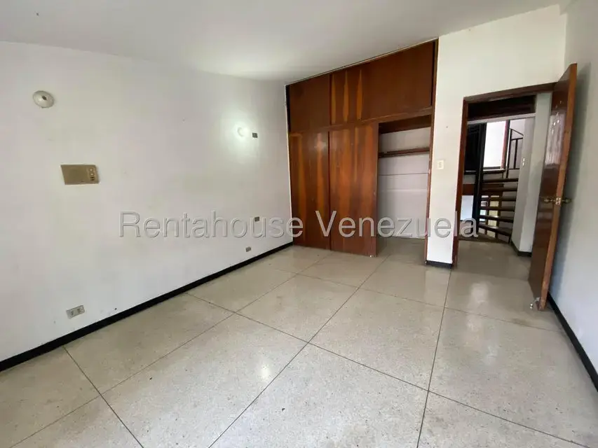 Casa (1 Nivel) en Venta en Prados del Este, Distrito Metropolitano - 80