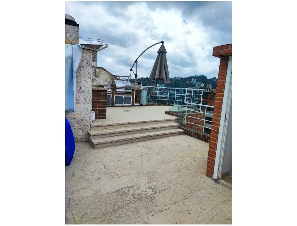 Se alquila Ph amoblado c/ terraza 240m2 El Rosal 9161 - 17