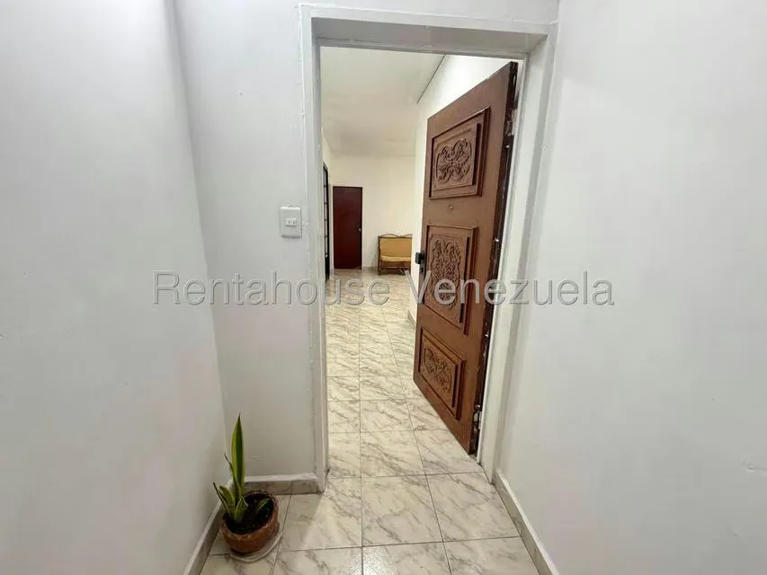 Apartamento (1 Nivel) en Alquiler en Centro, Portuguesa - 15