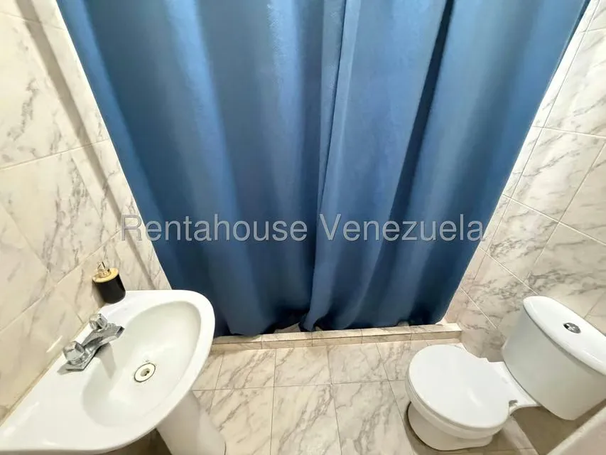 Apartamento (1 Nivel) en Alquiler en Centro, Portuguesa - 22