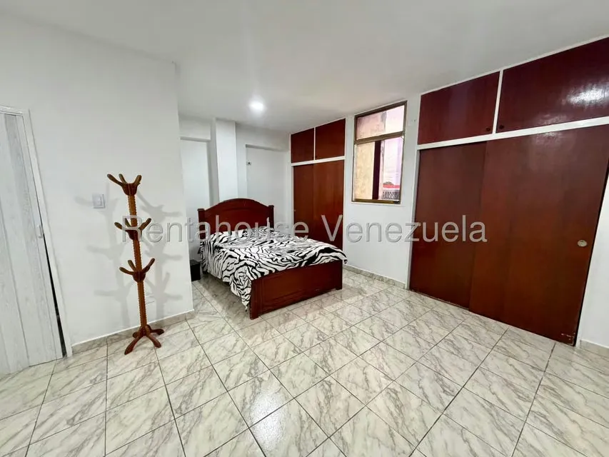 Apartamento (1 Nivel) en Alquiler en Centro, Portuguesa - 24