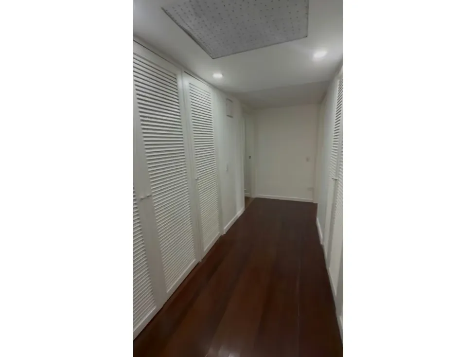 Vendo apartamento 230m2 Lomas de las Mercedes 4998 - 26
