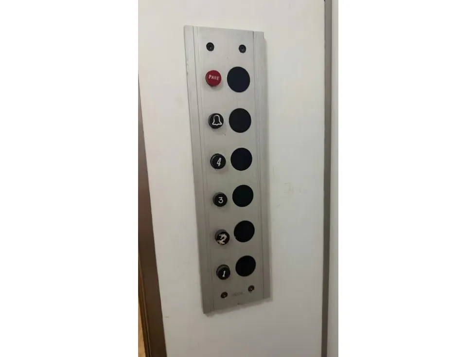 Vendo apartamento 230m2 Lomas de las Mercedes 4998 - 32