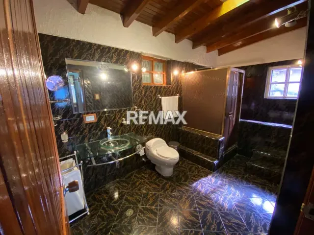 Casa en Venta, Urb. La peña - 11