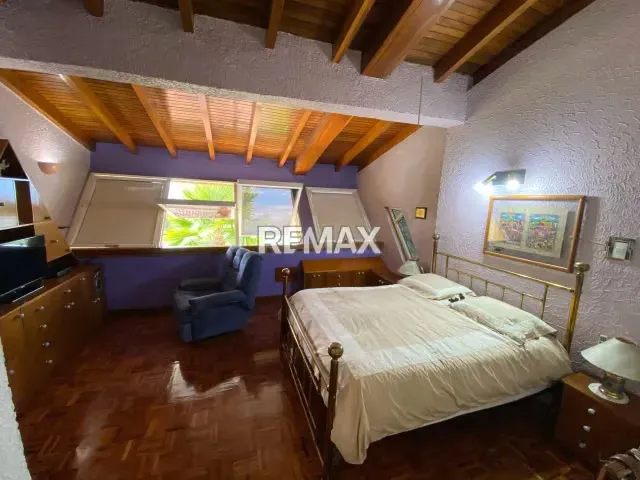 Casa en Venta, Urb. La peña - 14