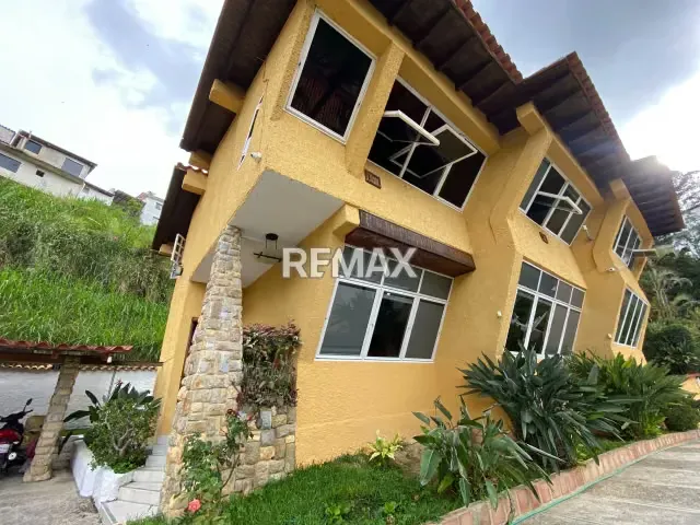 Casa en Venta, Urb. La peña - 2
