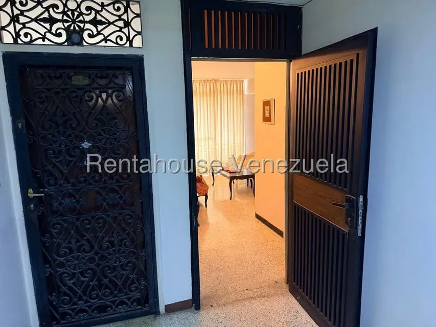 Apartamento (1 Nivel) en Venta en El Cafetal, Distrito Metropolitano - 2