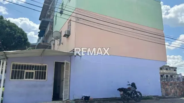 EN VENTA: APARTAMENTO EN PLANTA BAJA CON LOCAL COMERCIAL – LA ISABELICA - 3