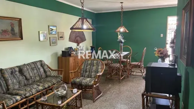 EN VENTA: APARTAMENTO EN PLANTA BAJA CON LOCAL COMERCIAL – LA ISABELICA - 8