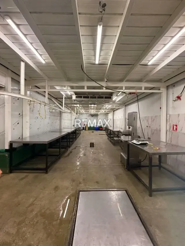 VENTA DE GALPON AV ARAGUA - 16