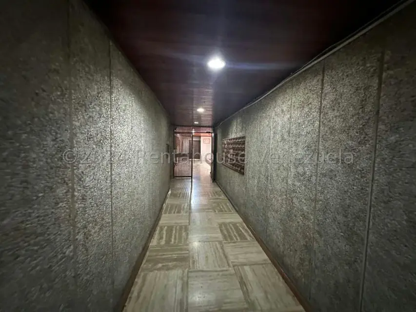 Apartamento (1 Nivel) en Venta en Parroquia La Candelaria, Distrito Metropolitano - 2