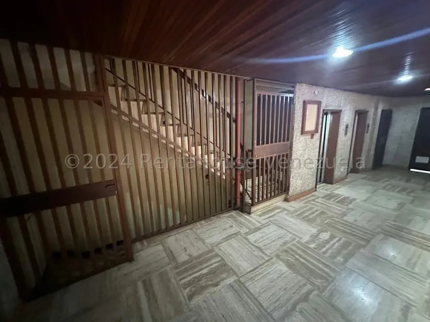 Apartamento (1 Nivel) en Venta en Parroquia La Candelaria, Distrito Metropolitano - 3