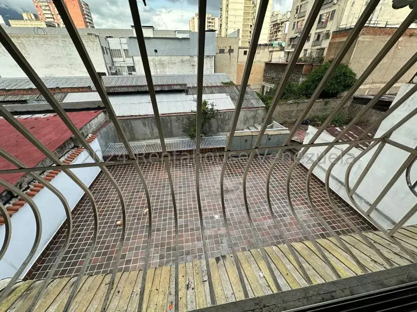 Apartamento (1 Nivel) en Venta en Parroquia La Candelaria, Distrito Metropolitano - 9