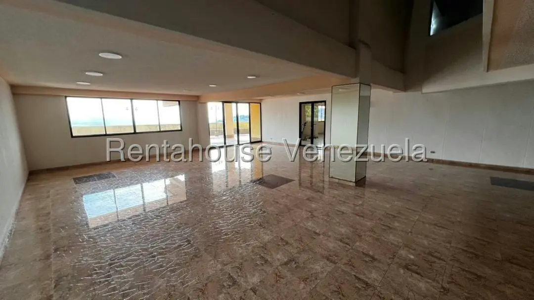 Apartamento (1 Nivel) en Venta en Miranda, Distrito Metropolitano - 2