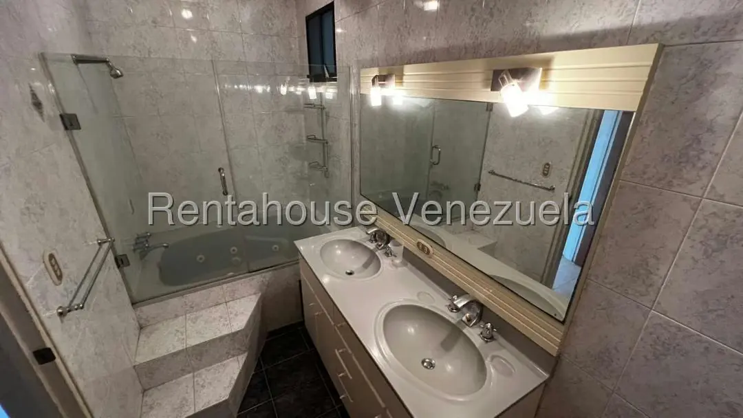 Apartamento (1 Nivel) en Venta en Miranda, Distrito Metropolitano - 26