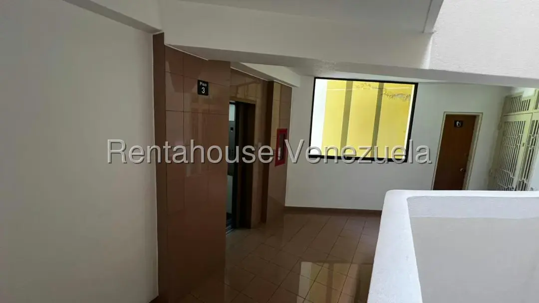Apartamento (1 Nivel) en Venta en Miranda, Distrito Metropolitano - 3