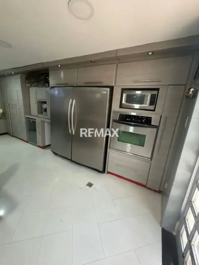 Se vende Townhouse en la Floresta Maracay - 3