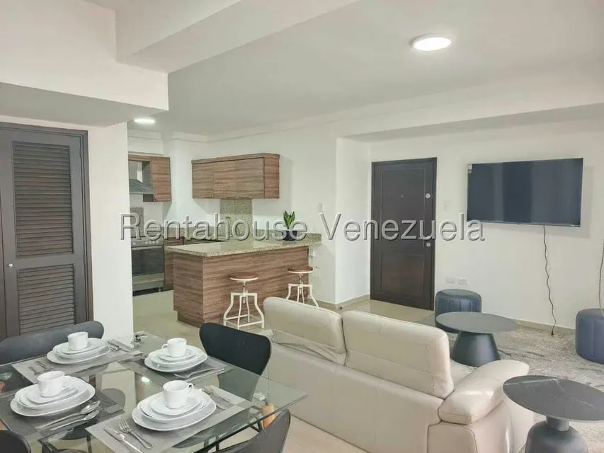 Apartamento (1 Nivel) en Alquiler en La Lago, Zulia - 11