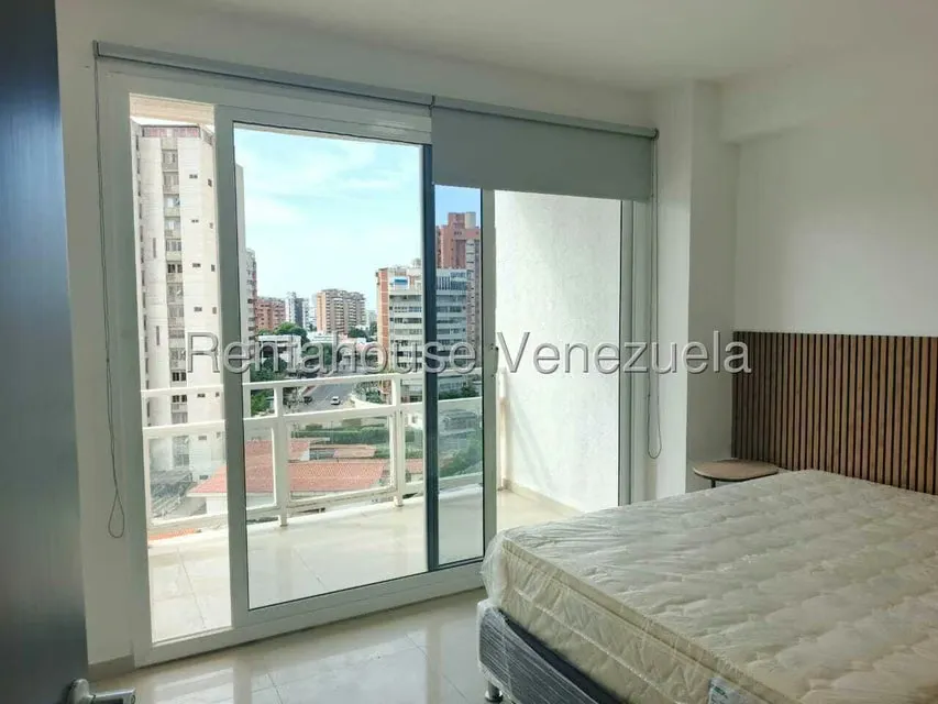 Apartamento (1 Nivel) en Alquiler en La Lago, Zulia - 14
