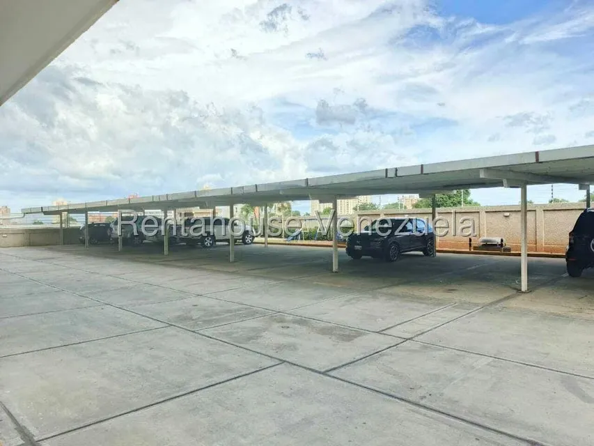 Apartamento (1 Nivel) en Alquiler en La Lago, Zulia - 25