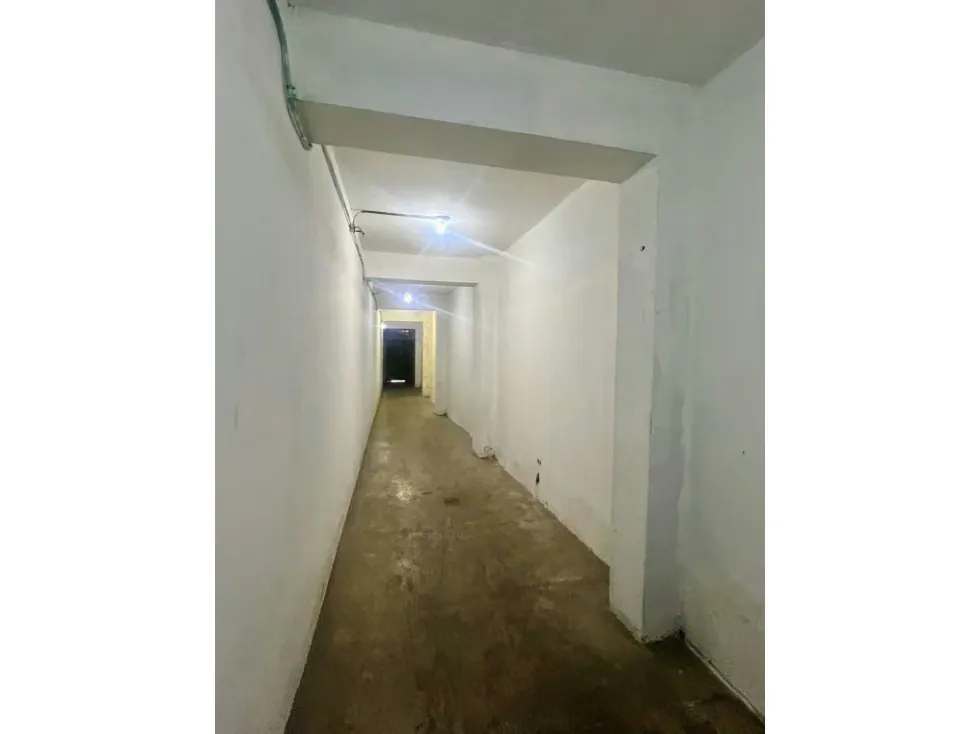 En Venta Planta Industrial Comercial en Av. Lecuna. Centro - Caracas. - 4