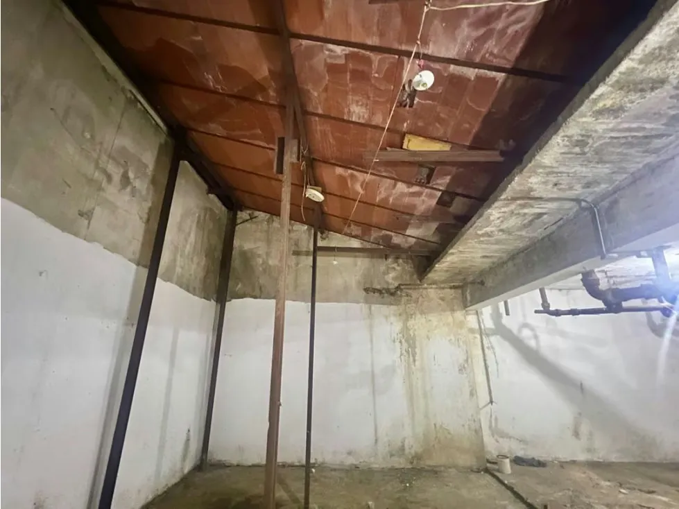 En Venta Planta Industrial Comercial en Av. Lecuna. Centro - Caracas. - 9