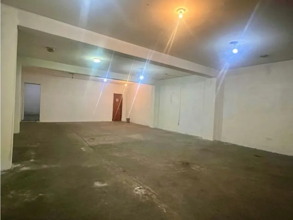 En Venta Planta Industrial Comercial en Av. Lecuna. Centro - Caracas. - 10