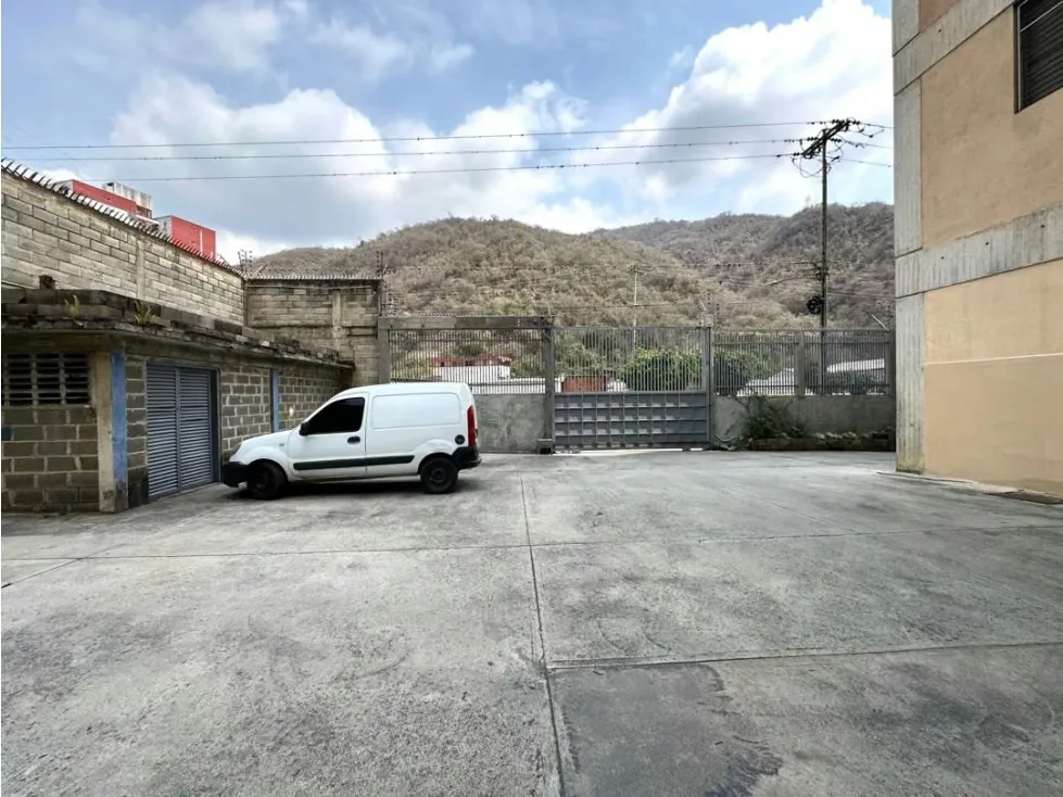 Alquilo planta industrial 1300m2 Macarao 5737 - 11
