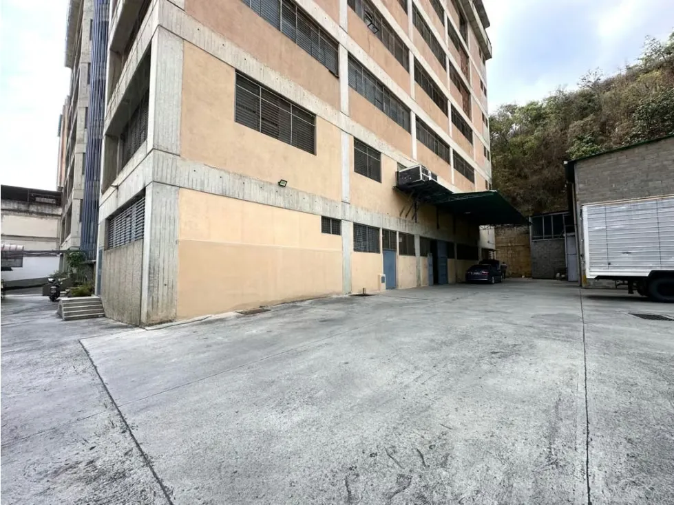 Alquilo planta industrial 1300m2 Macarao 5737 - 9