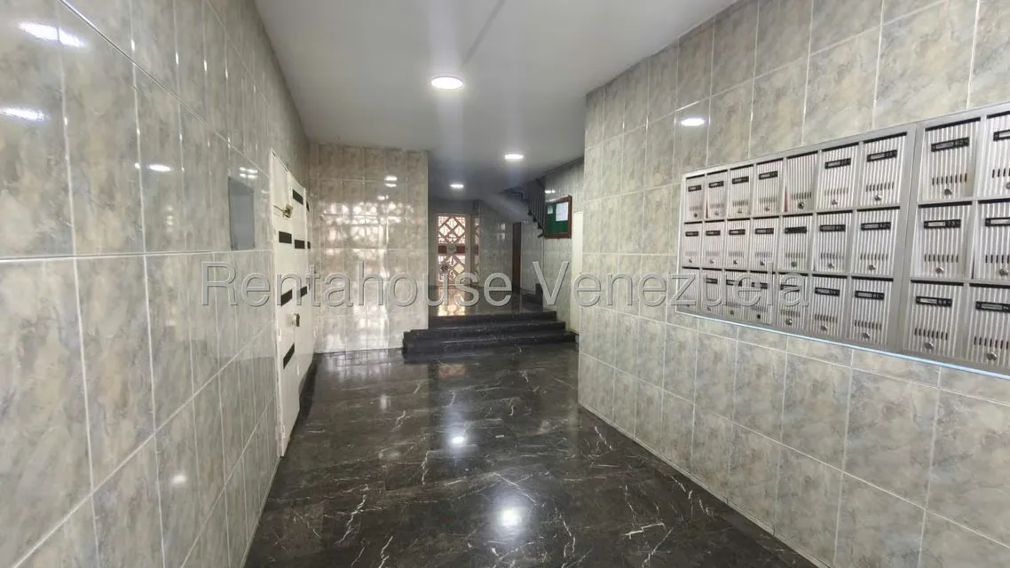 Apartamento (1 Nivel) en Venta en La California Norte, Distrito Metropolitano - 4