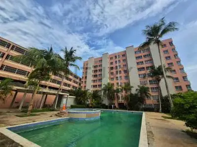 APARTAMENTO EN BARCELONA: CONFORT Y ESTILO EN VEGAS DEL NEVERÍ