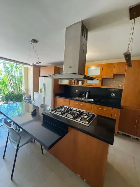 Se vende Townhouse en Villa Alablanca, Fuerzas Armadas - 2