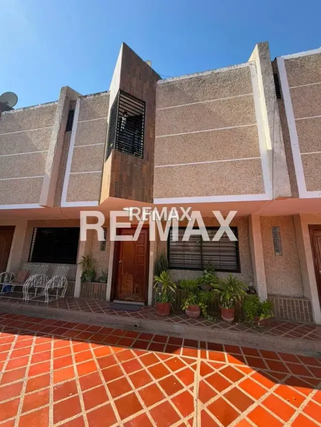EN VENTA VILLA BOSNIA - 2