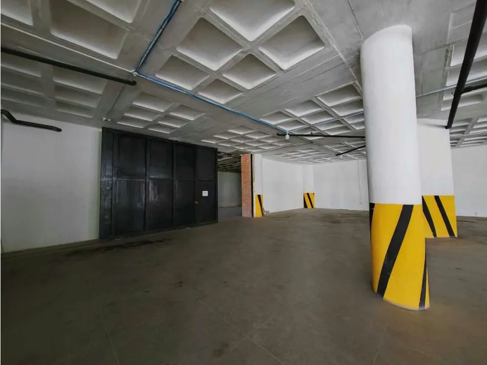 Se Vende local 1000m2 Piedra Azul 3146 - 5